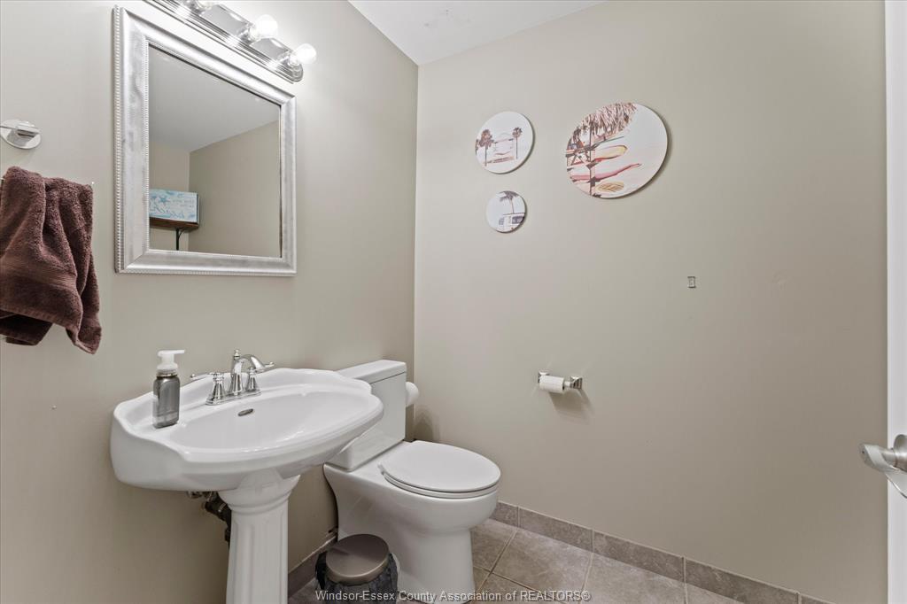 98 Hazel Crescent, Kingsville, ON