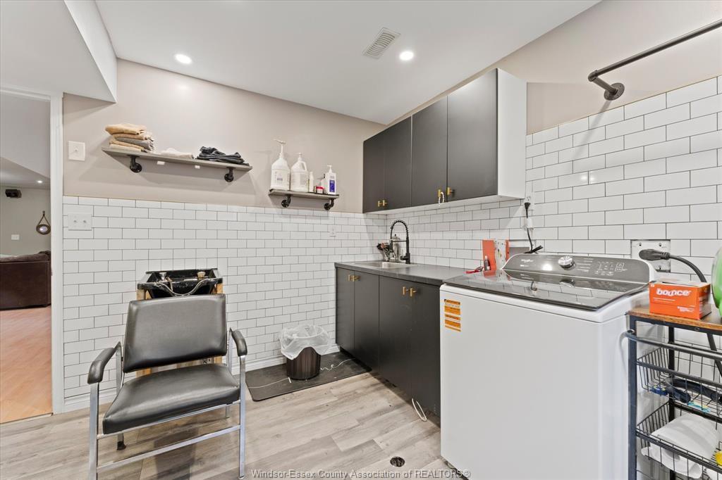 98 Hazel Crescent, Kingsville, ON