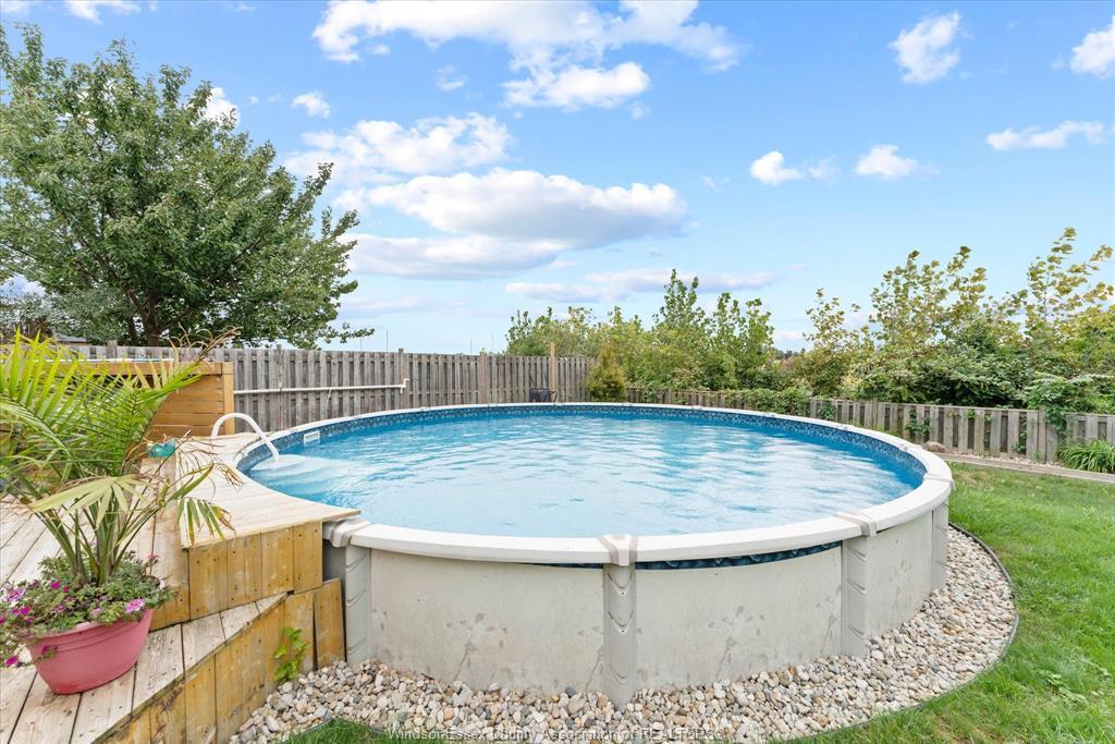 98 Hazel Crescent, Kingsville, ON