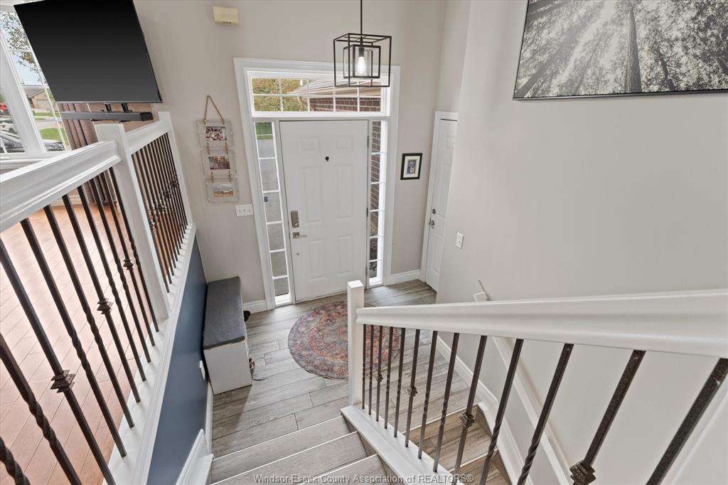 98 Hazel Crescent, Kingsville, ON