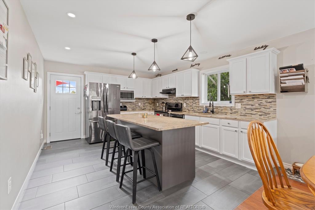 98 Hazel Crescent, Kingsville, ON