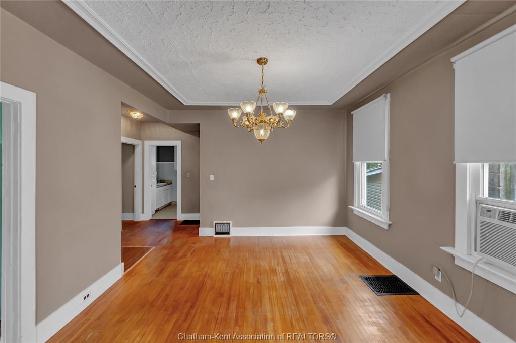 121 Cornhill Street, Chatham, ON