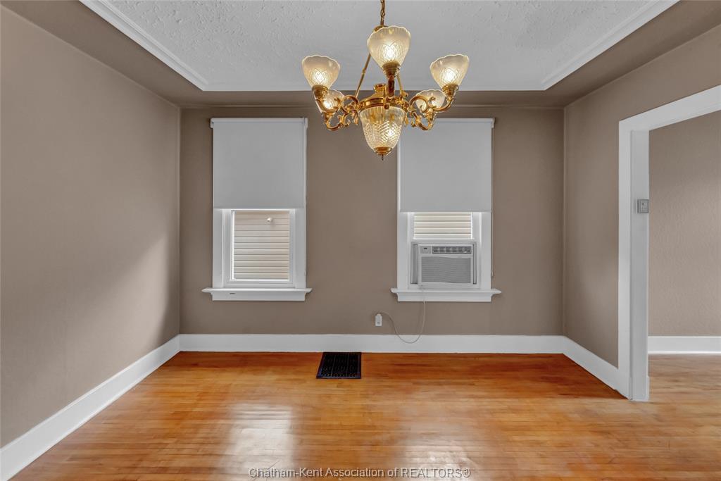 121 Cornhill Street, Chatham, ON