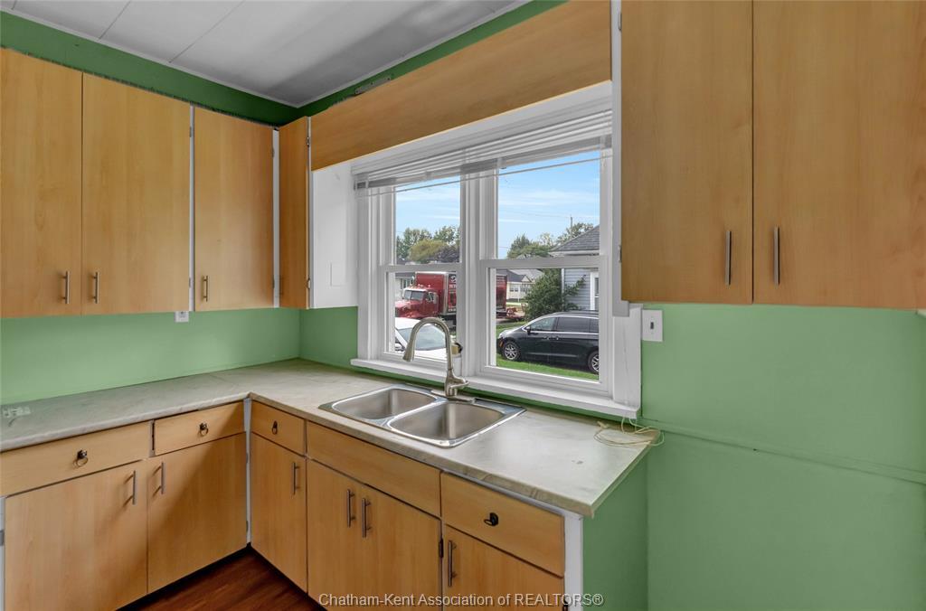 121 Cornhill Street, Chatham, ON
