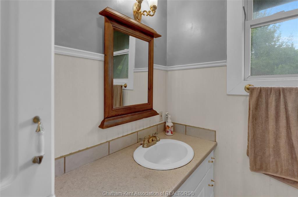 121 Cornhill Street, Chatham, ON