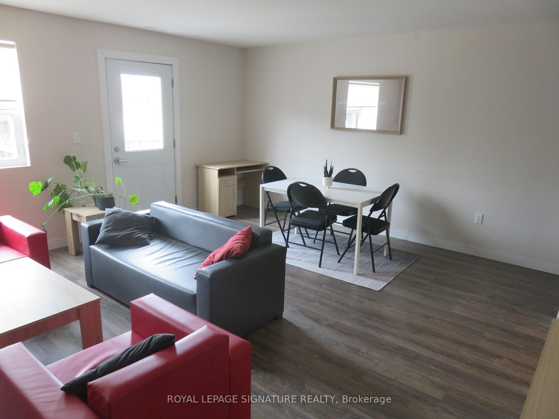 216-288 Albert Street, Waterloo, ON