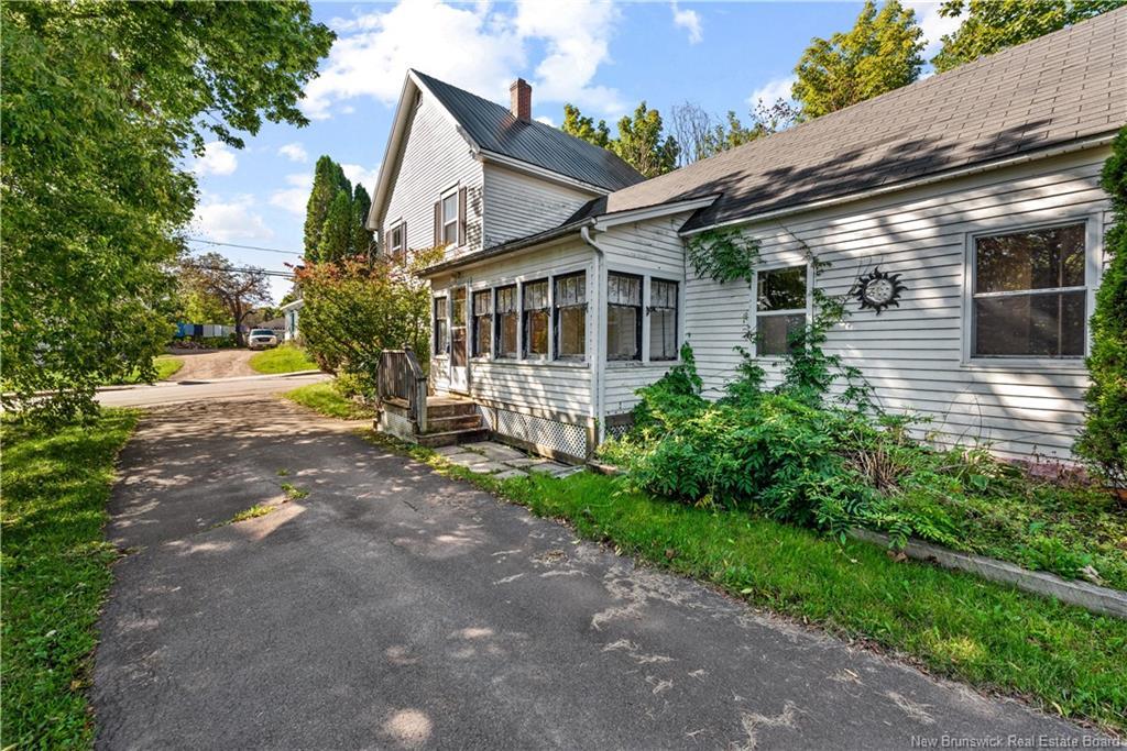 19 Academy St, Hillsborough, NB