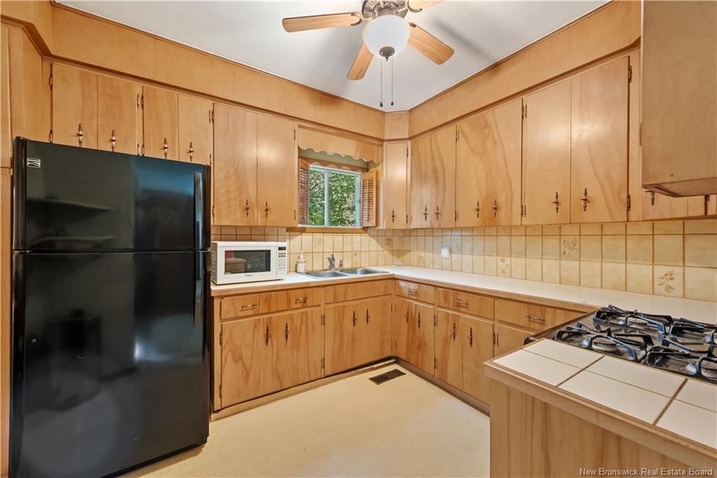 19 Academy St, Hillsborough, NB