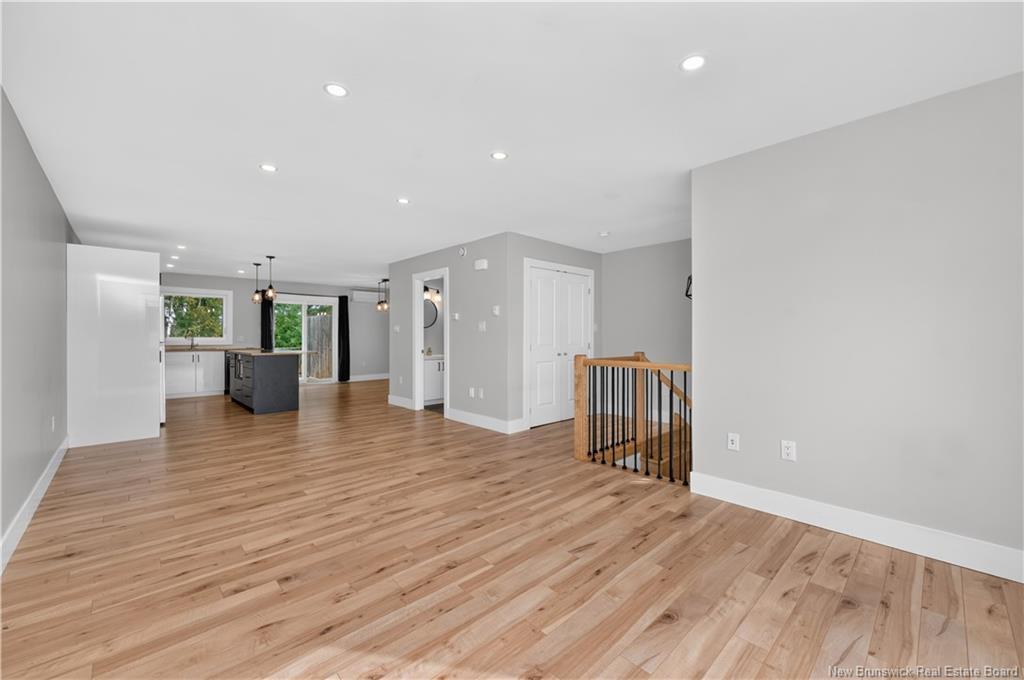 28 De La Colline St, Dieppe, NB
