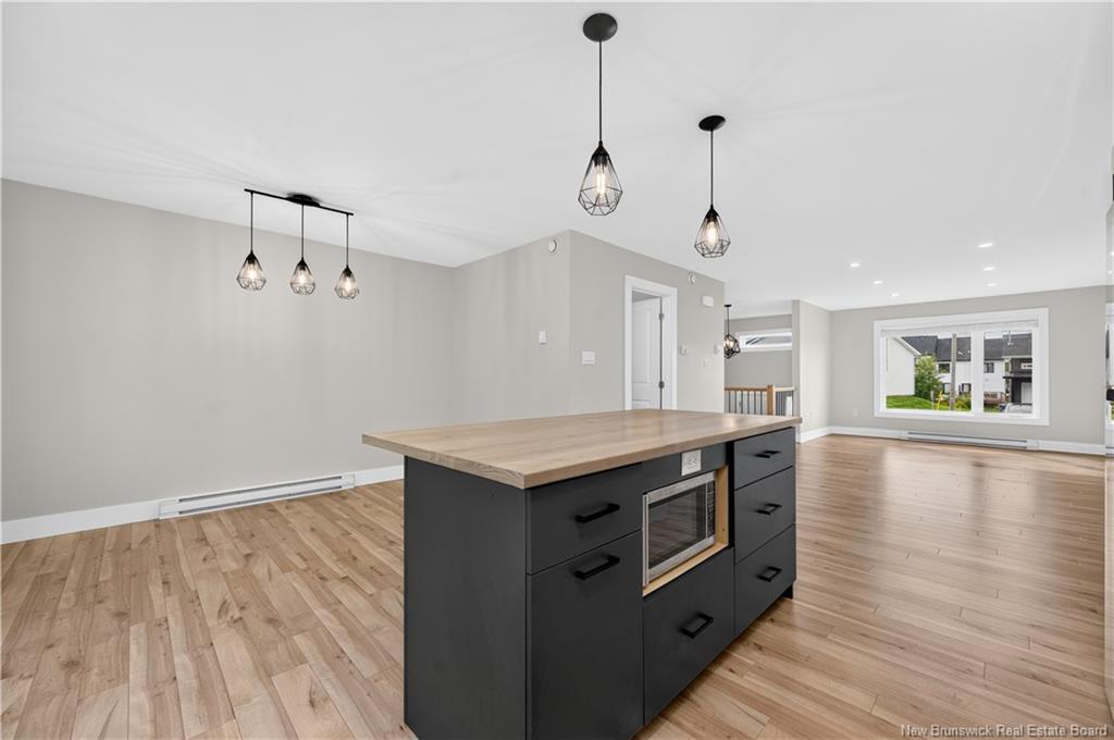 28 De La Colline St, Dieppe, NB