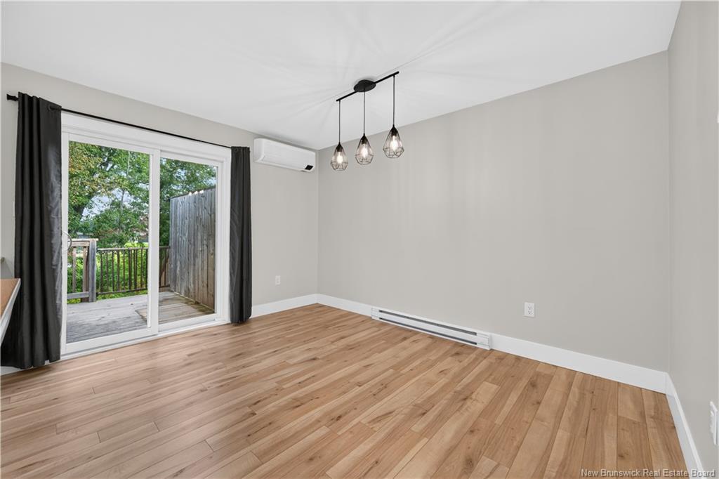 28 De La Colline St, Dieppe, NB
