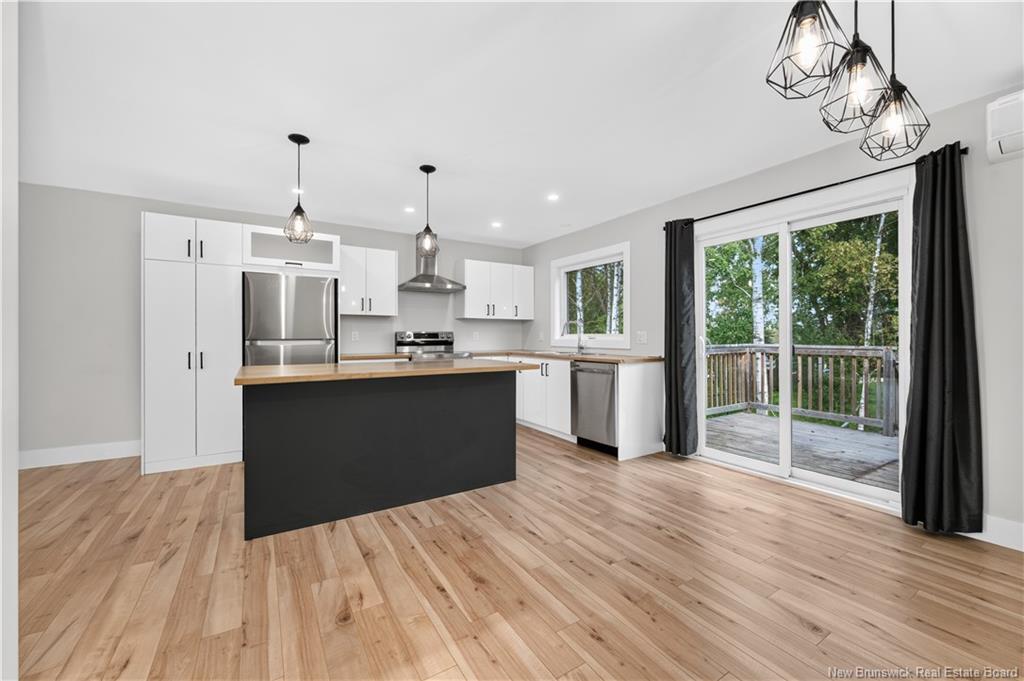 28 De La Colline St, Dieppe, NB