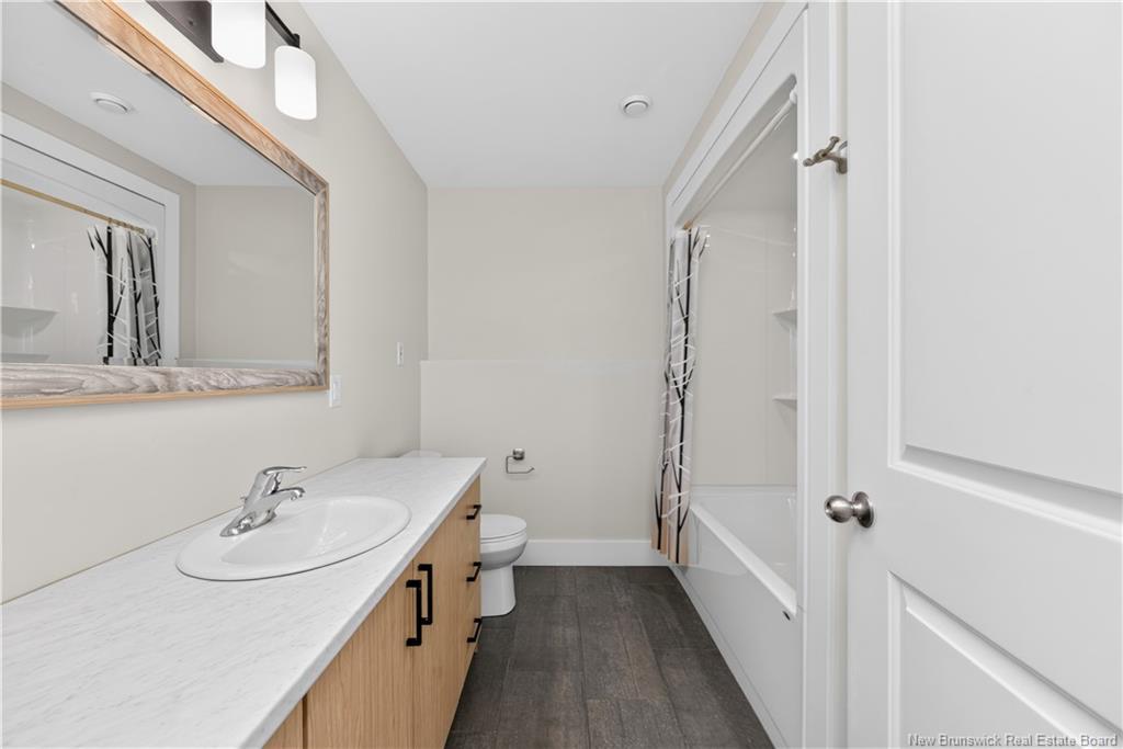 28 De La Colline St, Dieppe, NB