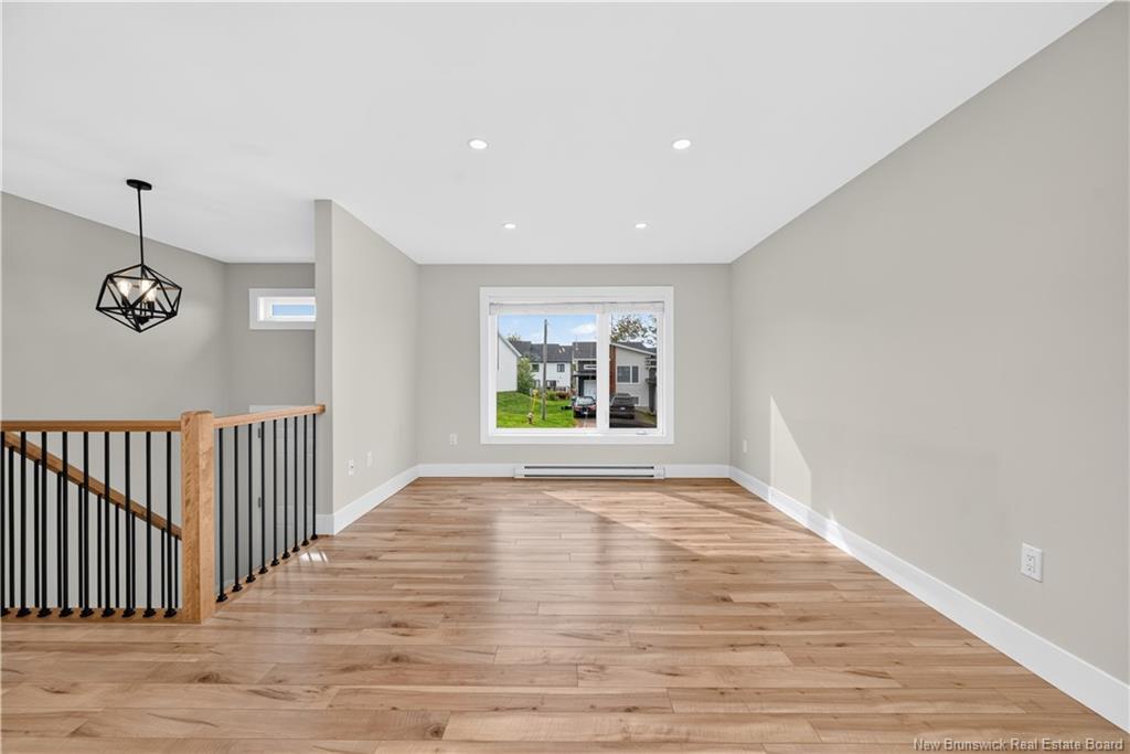 28 De La Colline St, Dieppe, NB