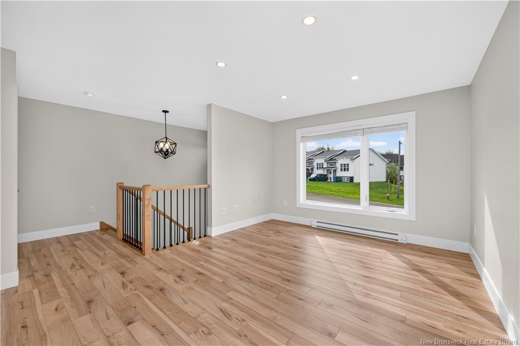 28 De La Colline St, Dieppe, NB
