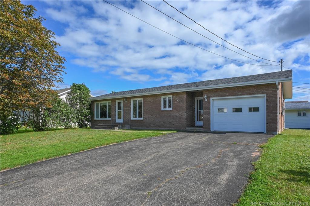 140 Des Saules St, Shippagan, NB