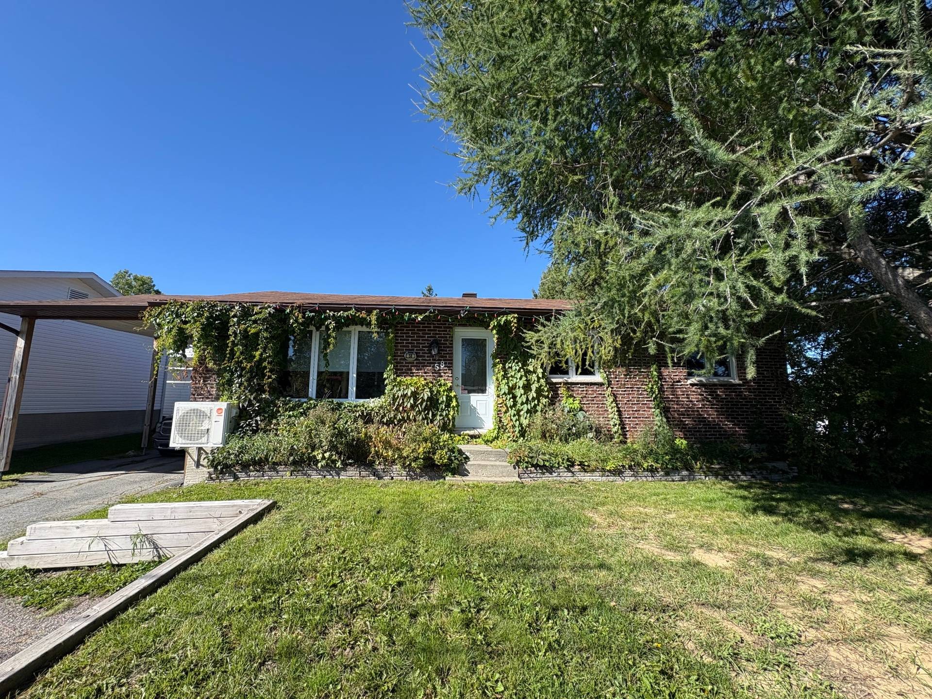 Front of Structure - 58 Av. Marcotte, Rouyn-Noranda, QC