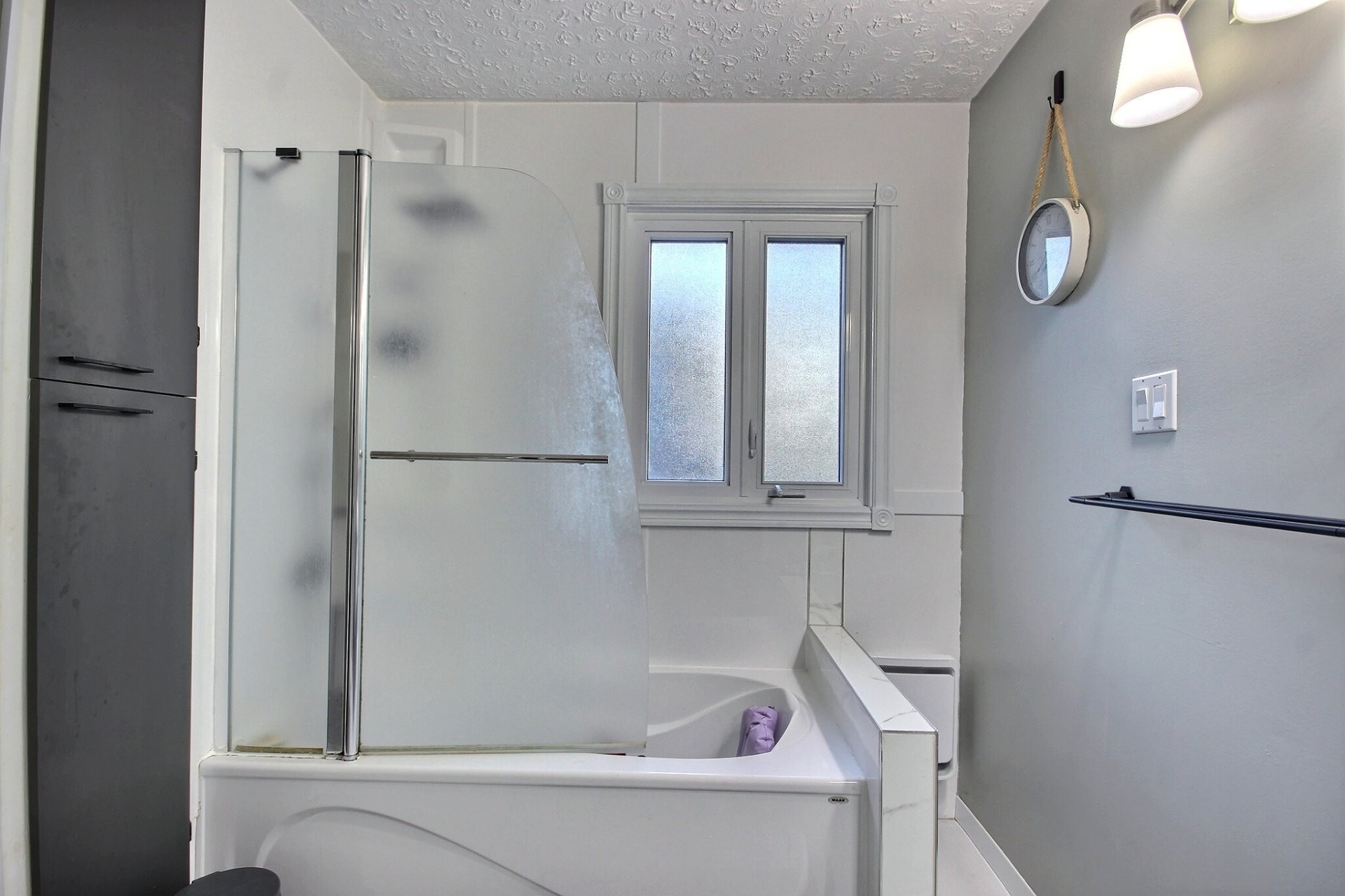 Bathroom - 58 Av. Marcotte, Rouyn-Noranda, QC