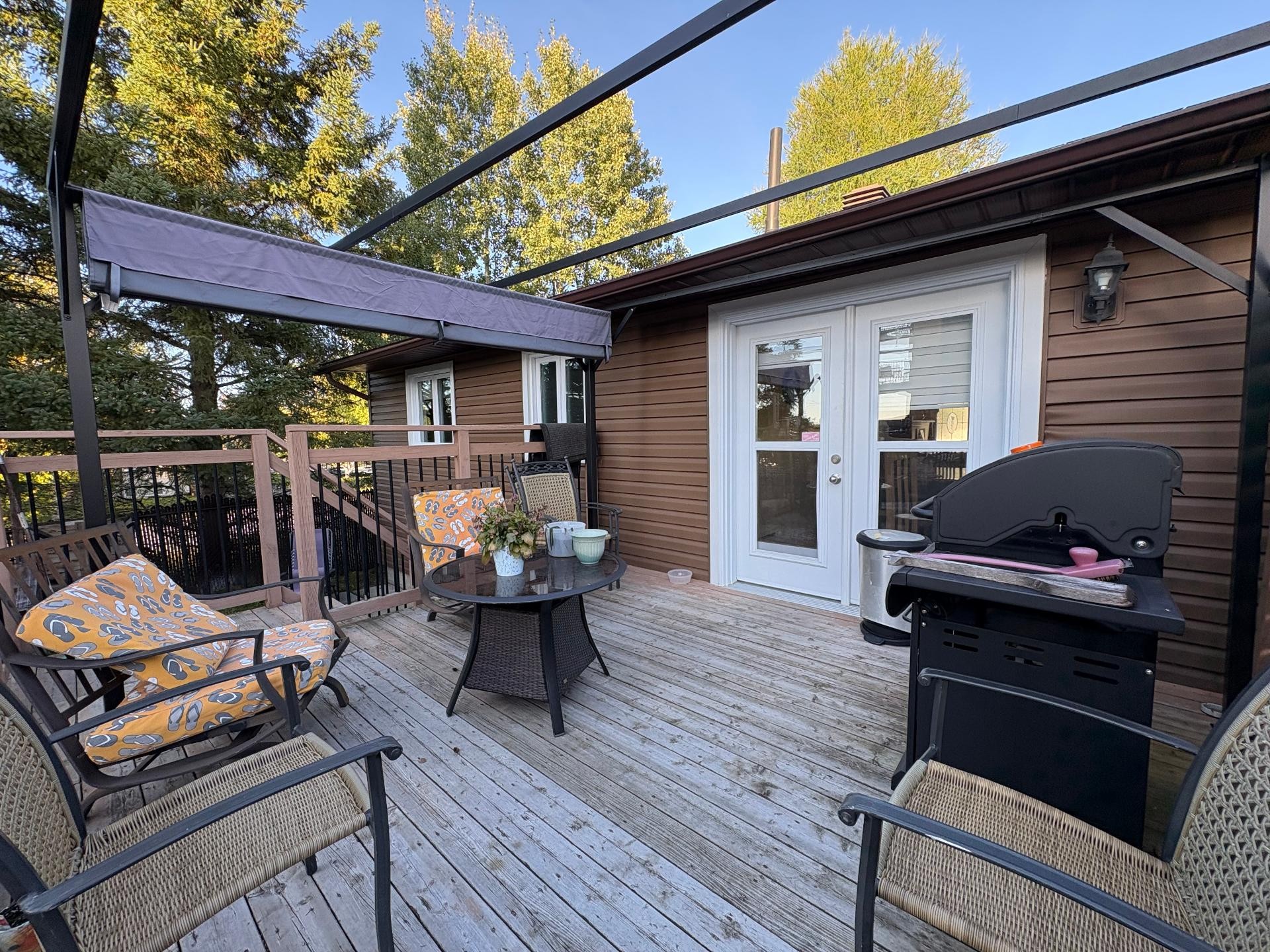 Courtyard - 58 Av. Marcotte, Rouyn-Noranda, QC