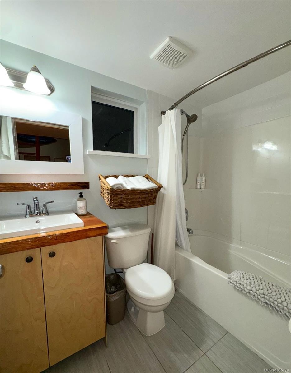 1024 Tyee Terr, Ucluelet, BC