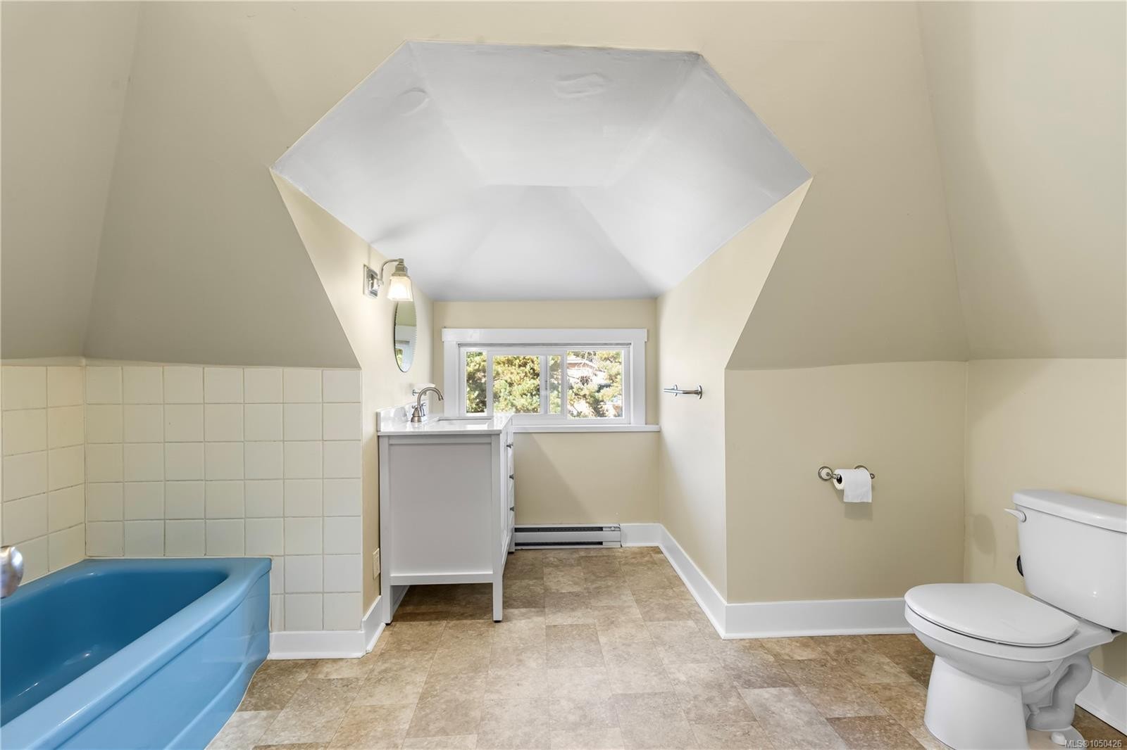 1360 Lang St, Victoria, BC