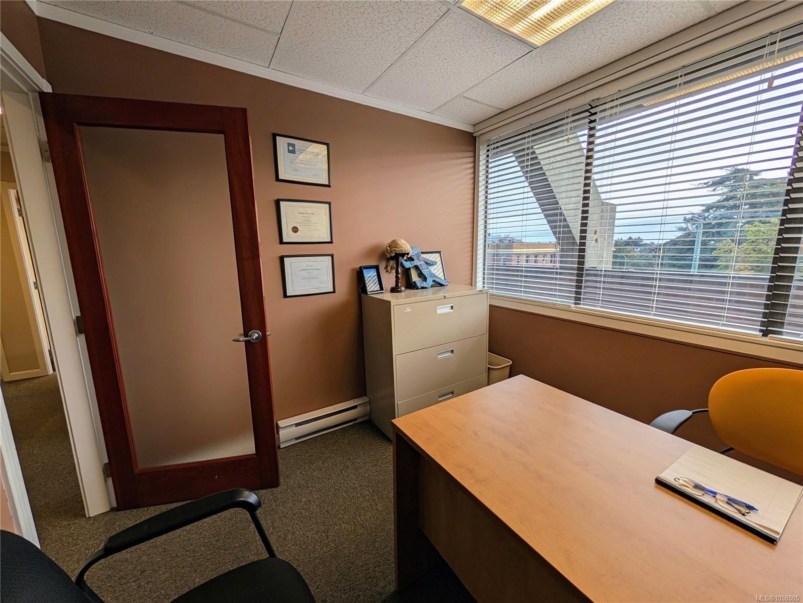 #402-2020 Richmond Ave, Victoria, BC
