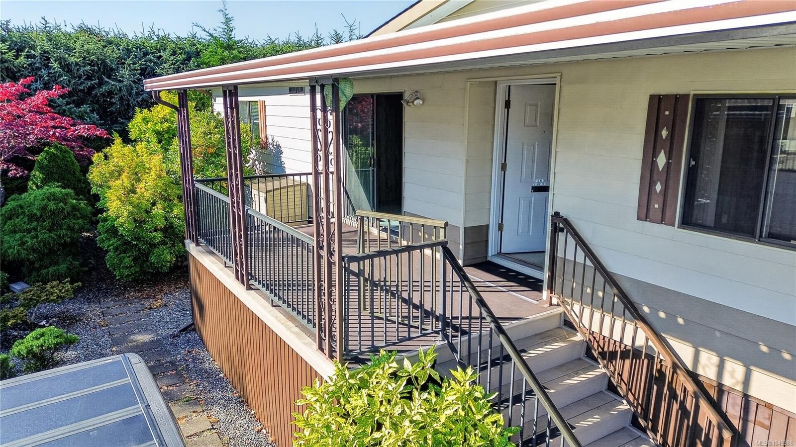 #110-6325 Metral Dr, Nanaimo, BC