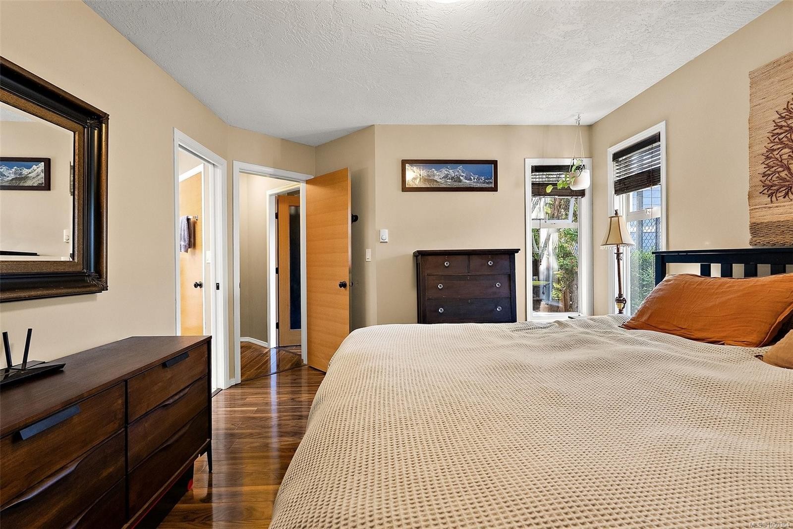 1109 Caledonia Ave, Victoria, BC