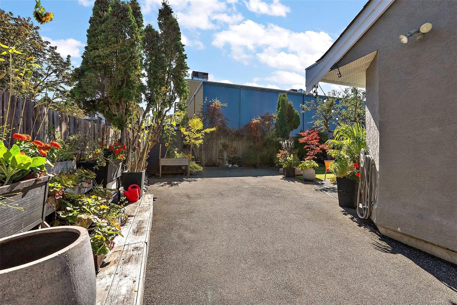 1109 Caledonia Ave, Victoria, BC