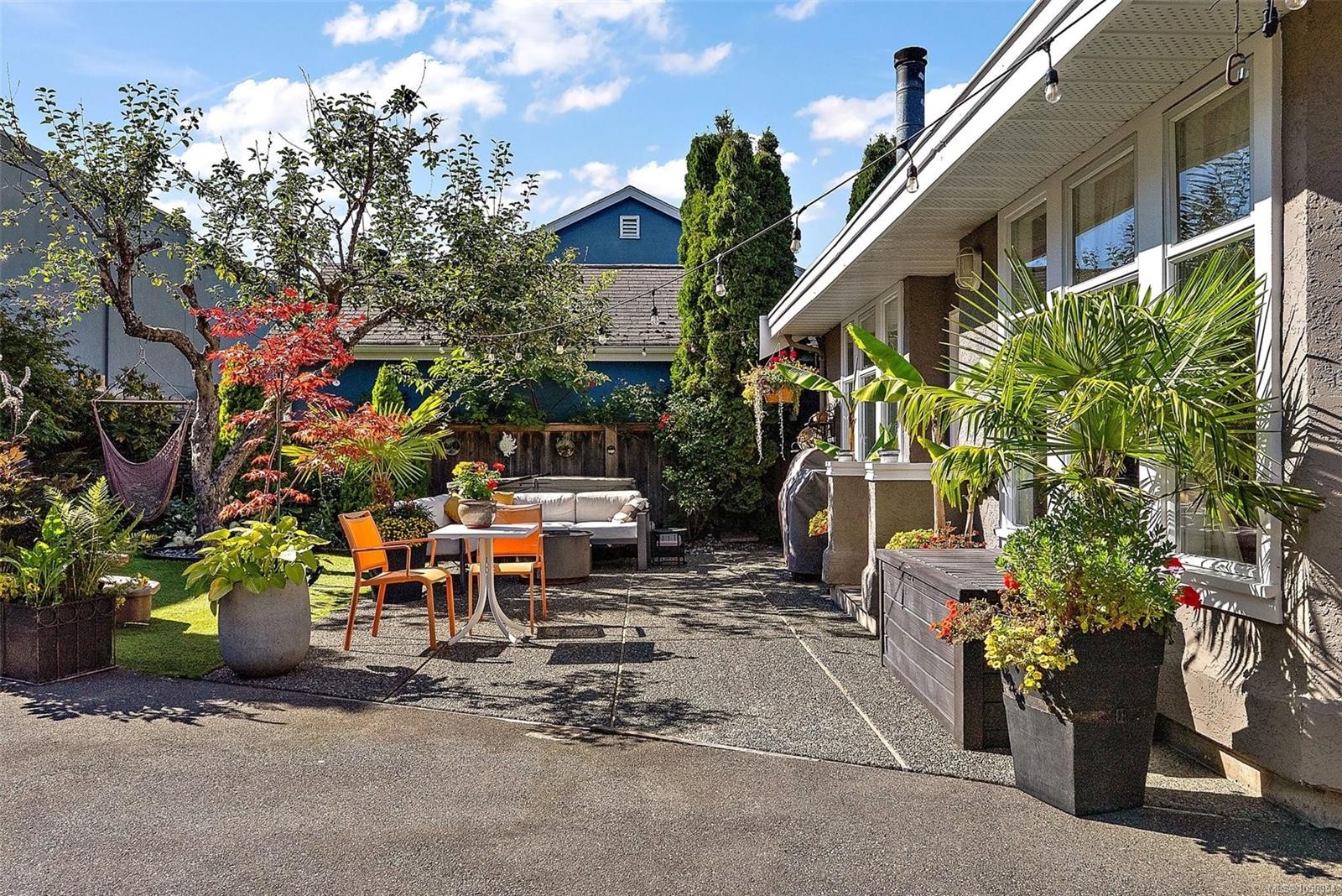 1109 Caledonia Ave, Victoria, BC