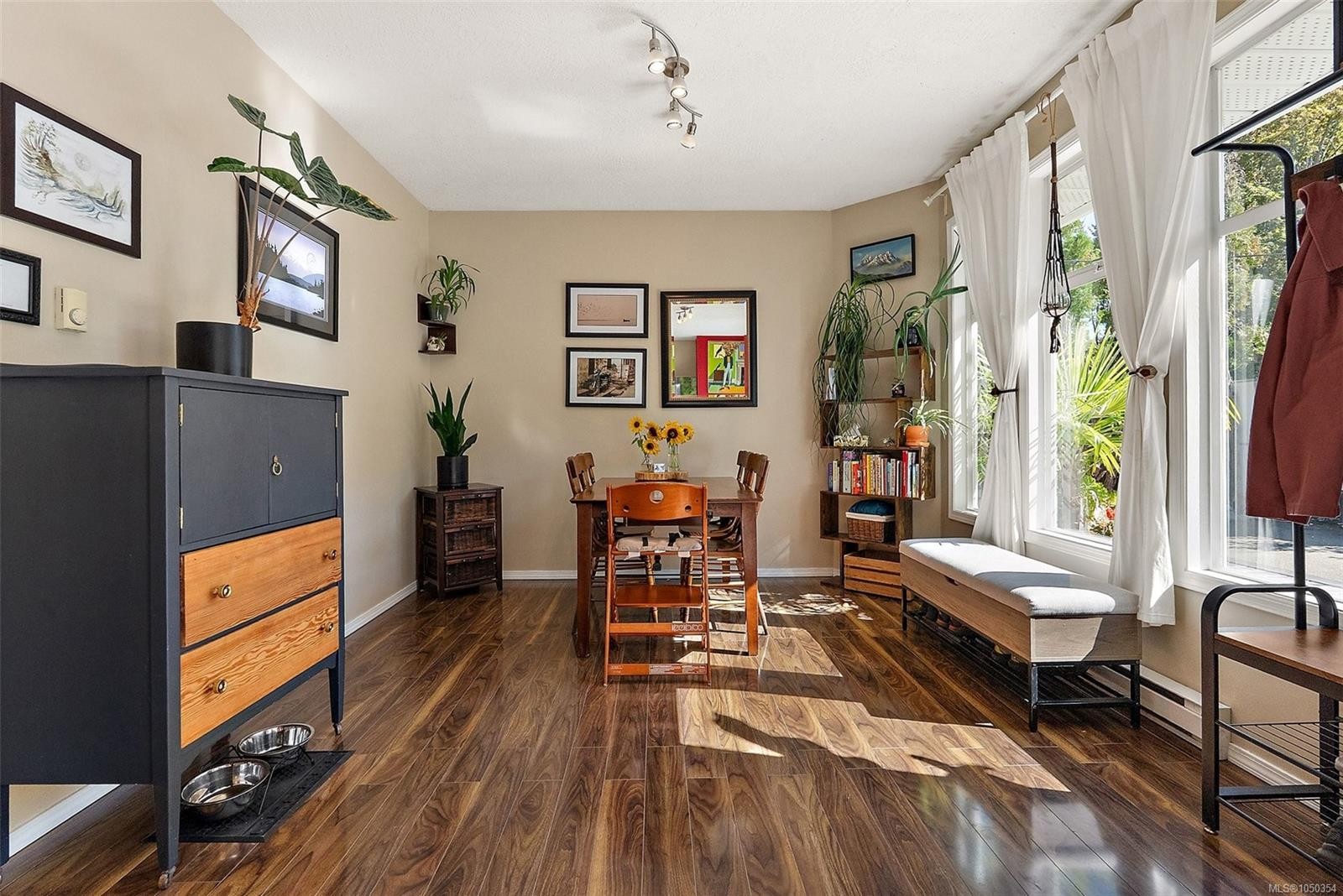 1109 Caledonia Ave, Victoria, BC