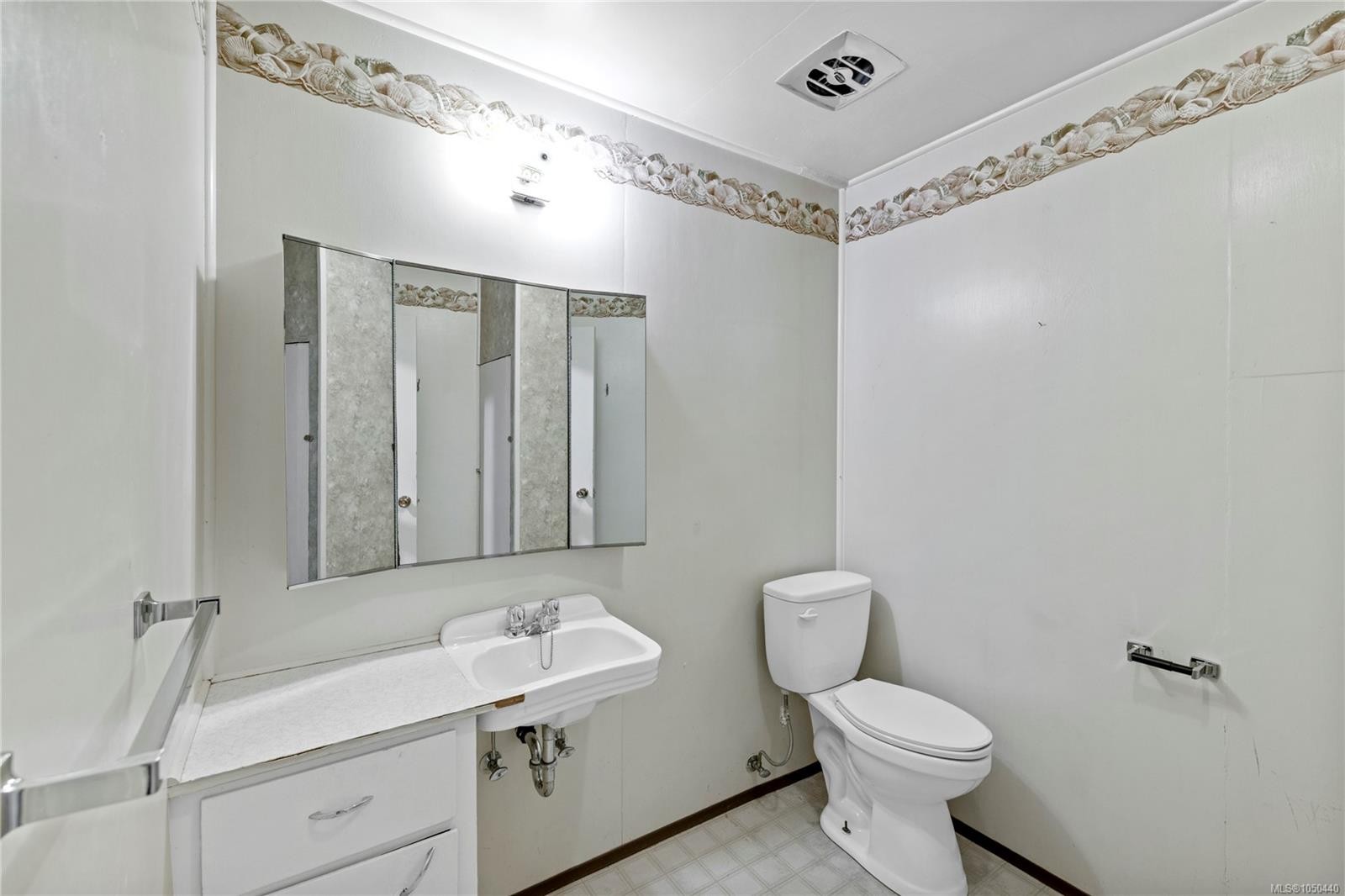 3809 Gardner Rd West, Saltair, BC