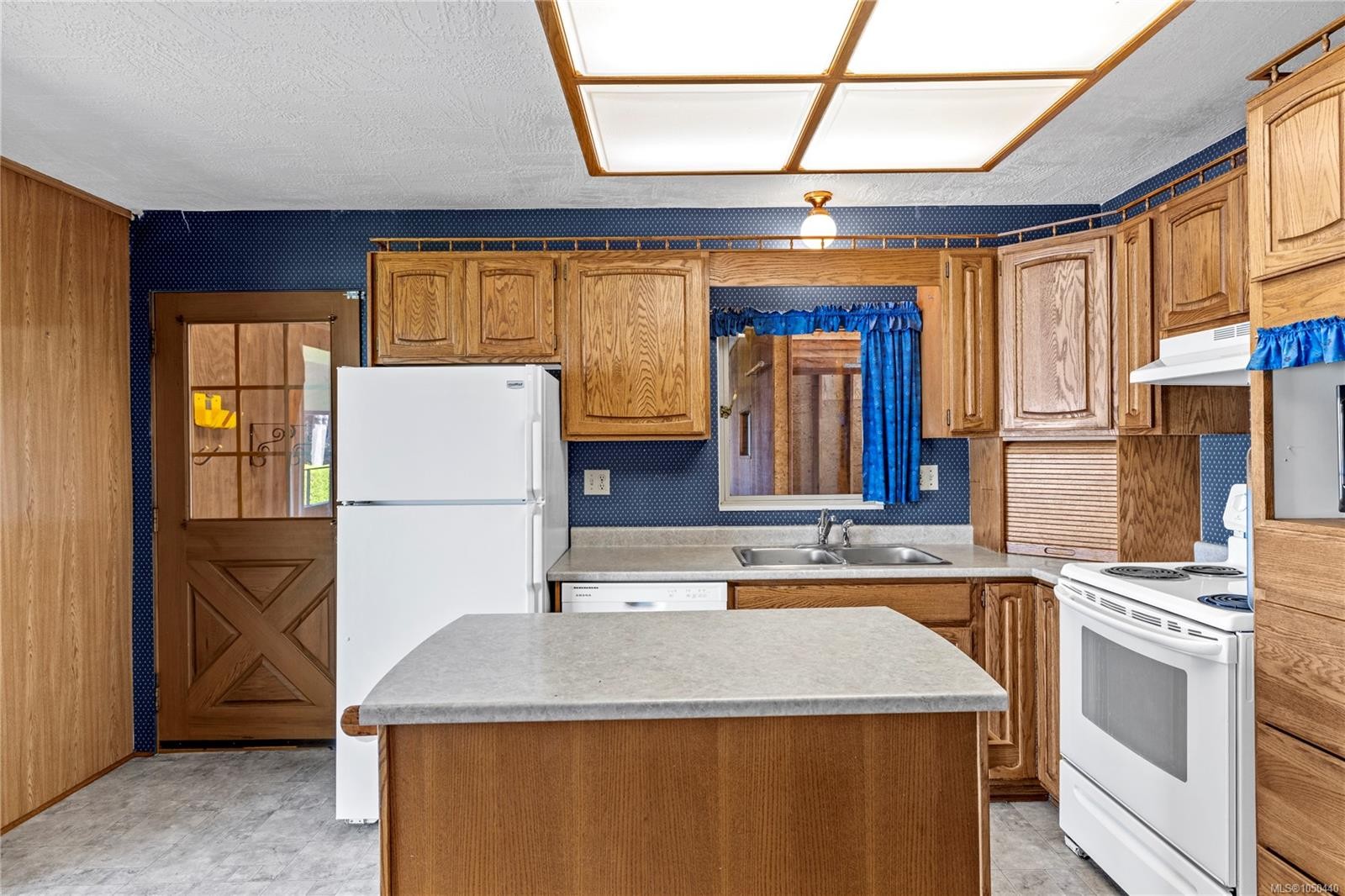3809 Gardner Rd West, Saltair, BC