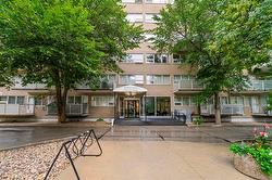 511-71 Roslyn RD Winnipeg, MB R3L 0G2