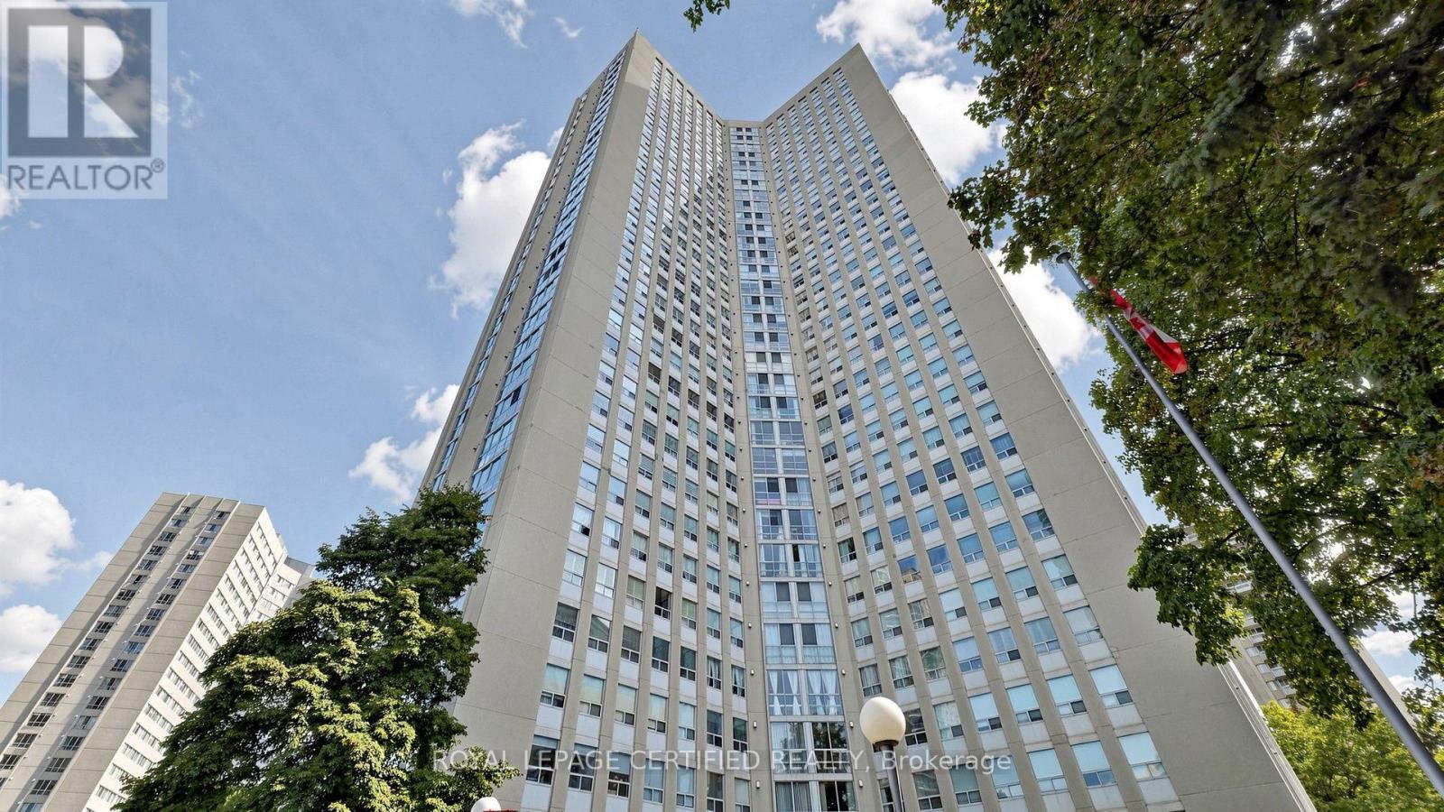802 - 3650 Kaneff Crescent, Mississauga, ON