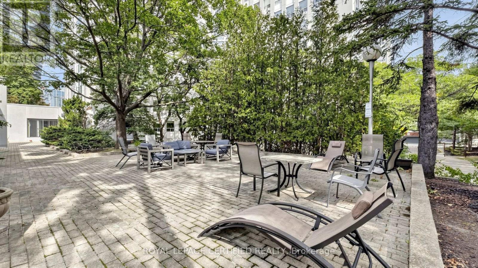 802 - 3650 Kaneff Crescent, Mississauga, ON