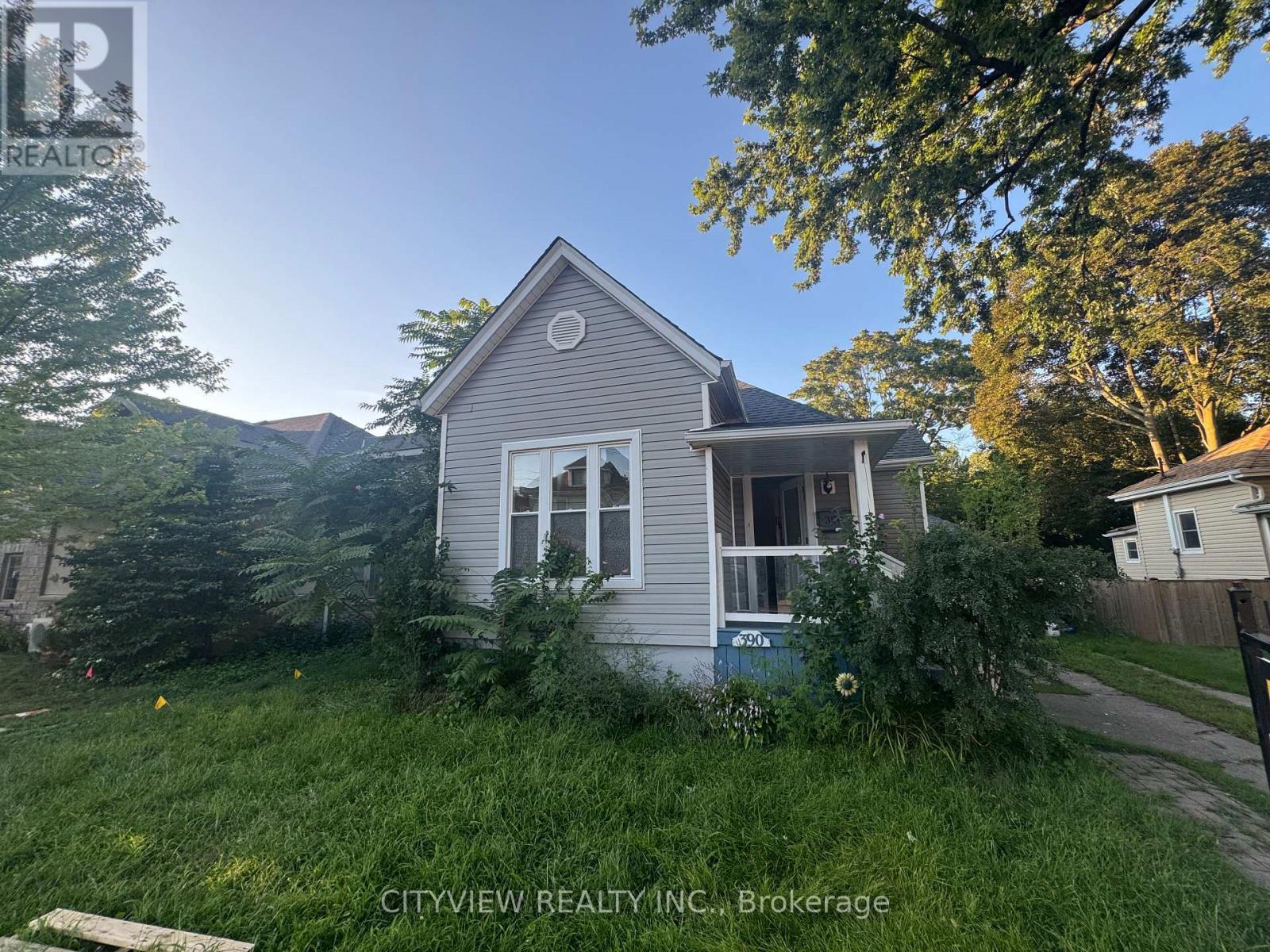 390 George Street, Sarnia, ON