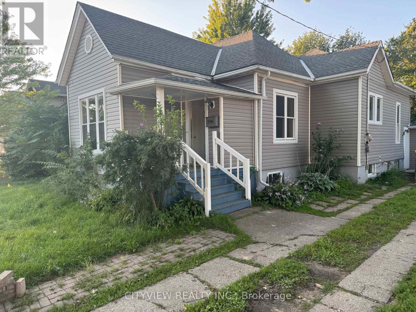390 George Street, Sarnia, ON