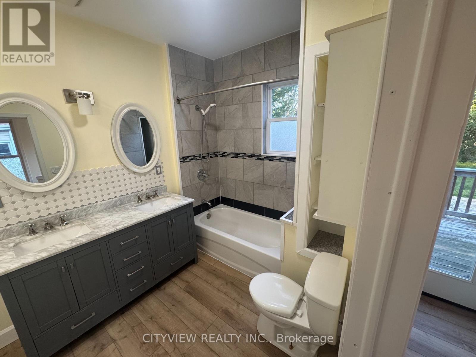 390 George Street, Sarnia, ON