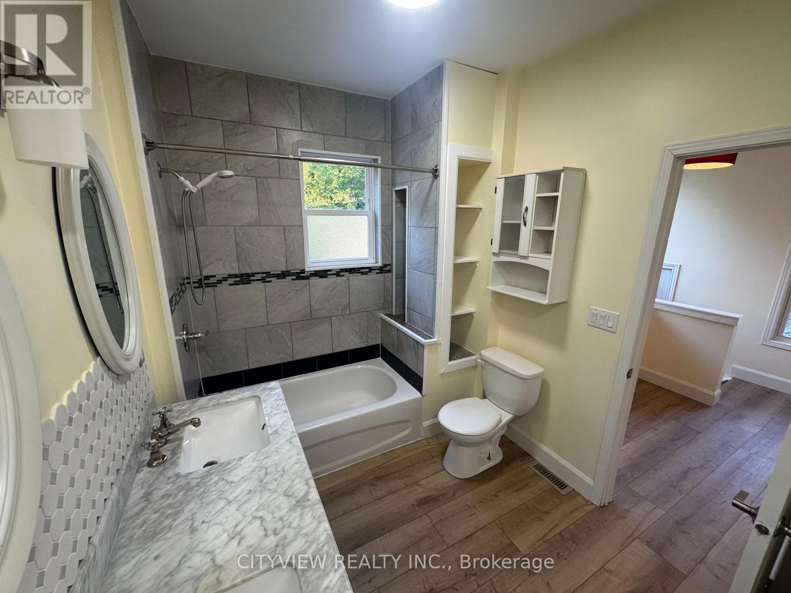 390 George Street, Sarnia, ON