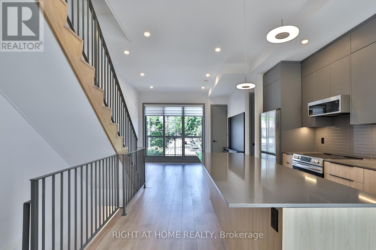 1169 Davenport Road, Toronto, ON