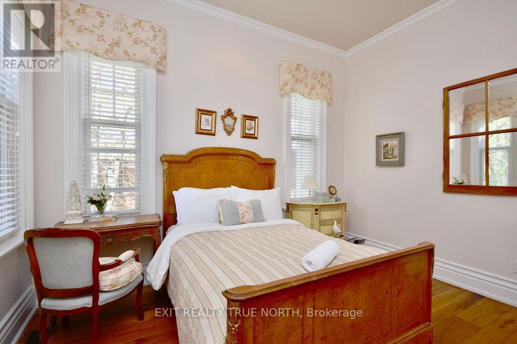3021 Sandy Bend, Springwater, ON