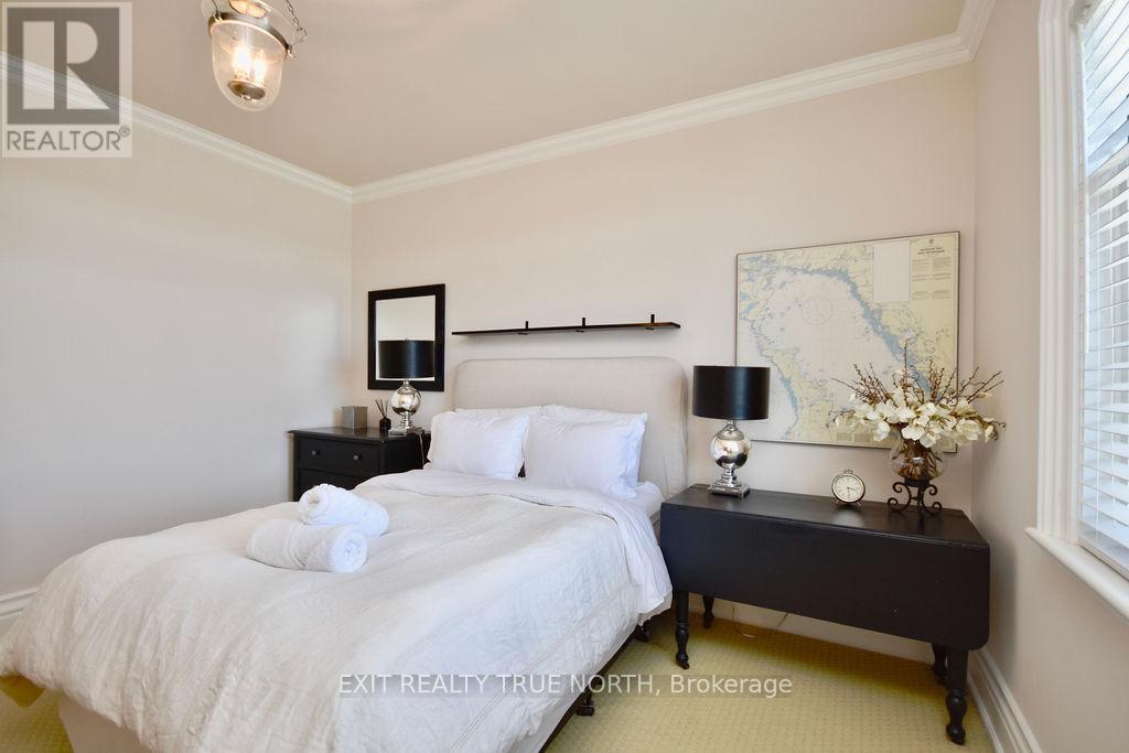 3021 Sandy Bend, Springwater, ON