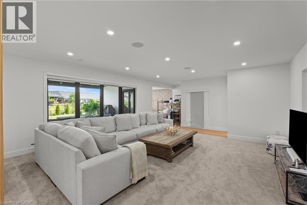 55 Swan Avenue, Fonthill, ON