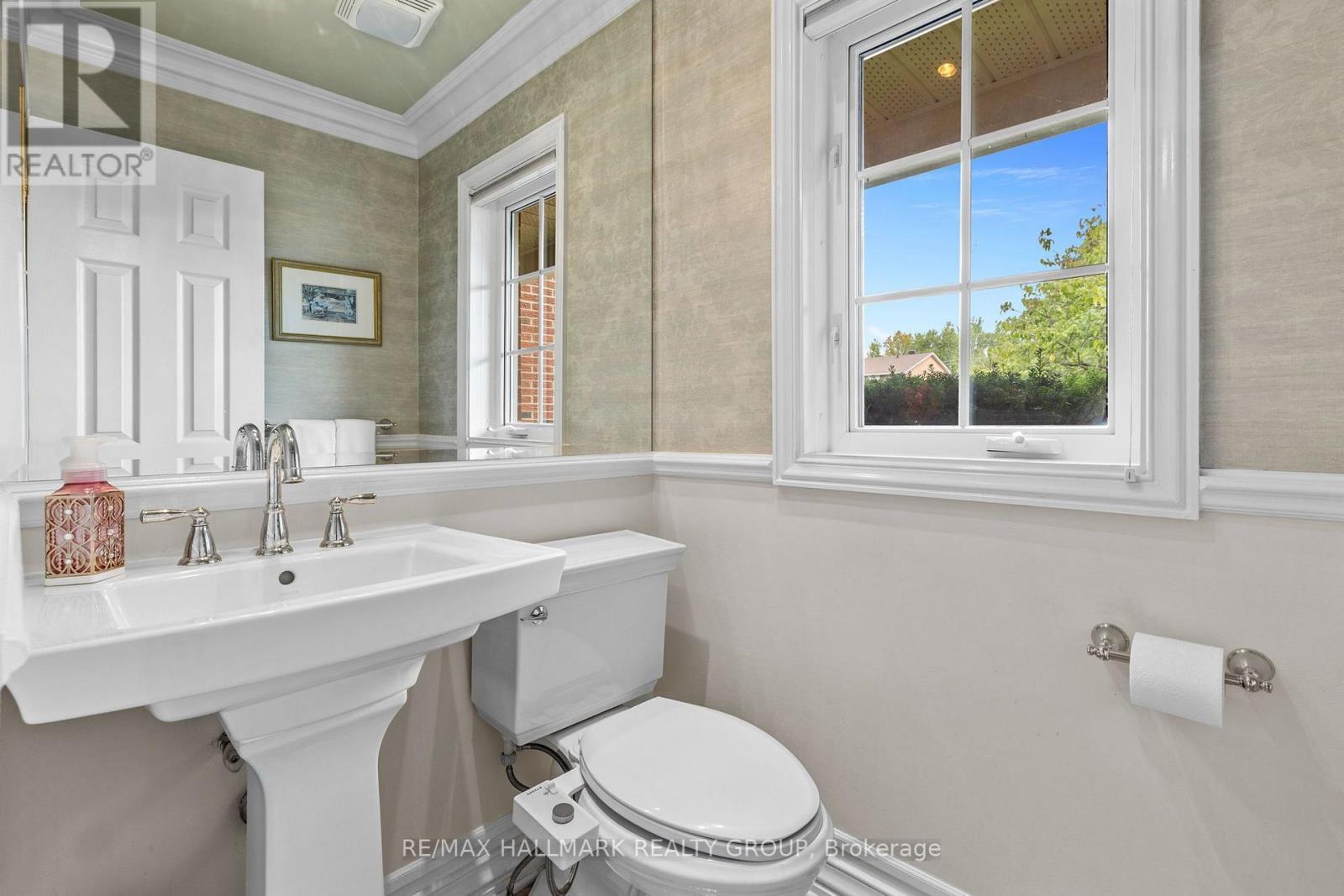 1348 Turner Crescent, Ottawa, ON
