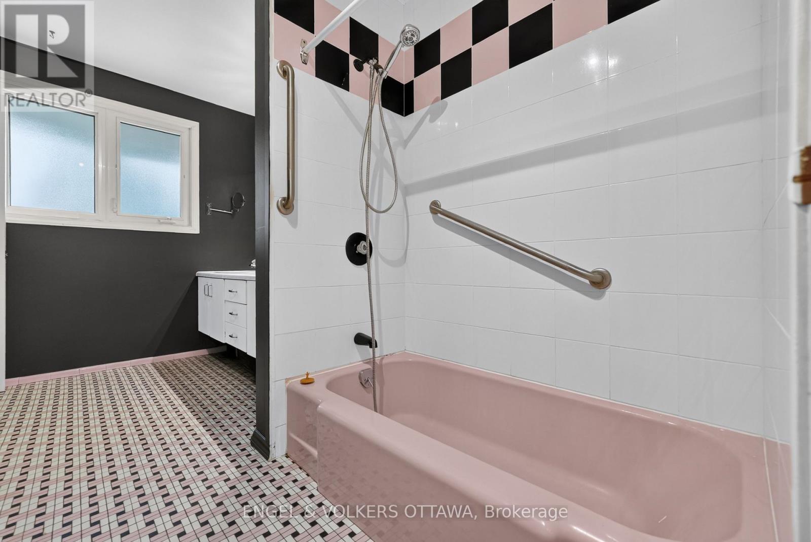 2642 Marble Crescent, Ottawa, ON
