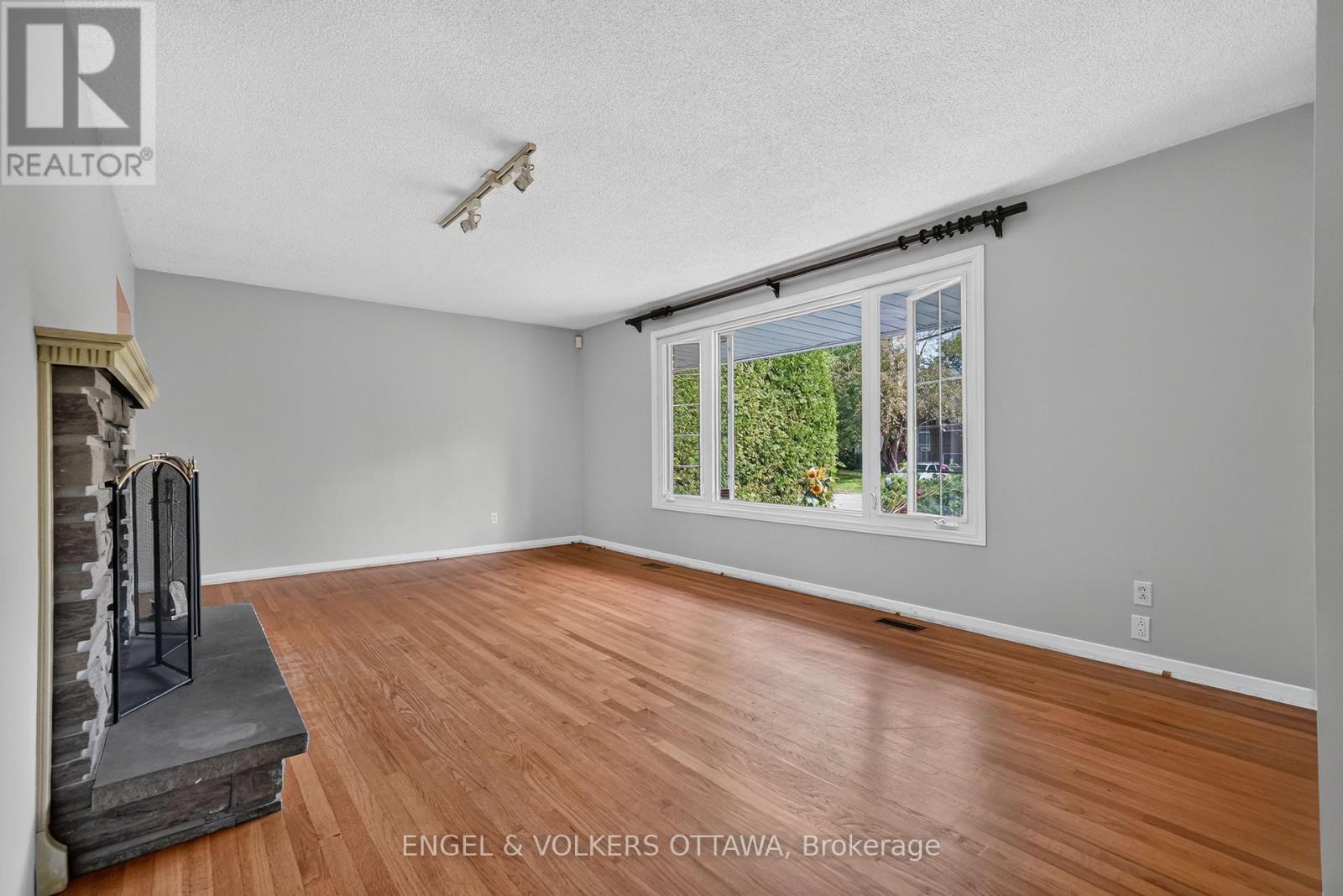 2642 Marble Crescent, Ottawa, ON