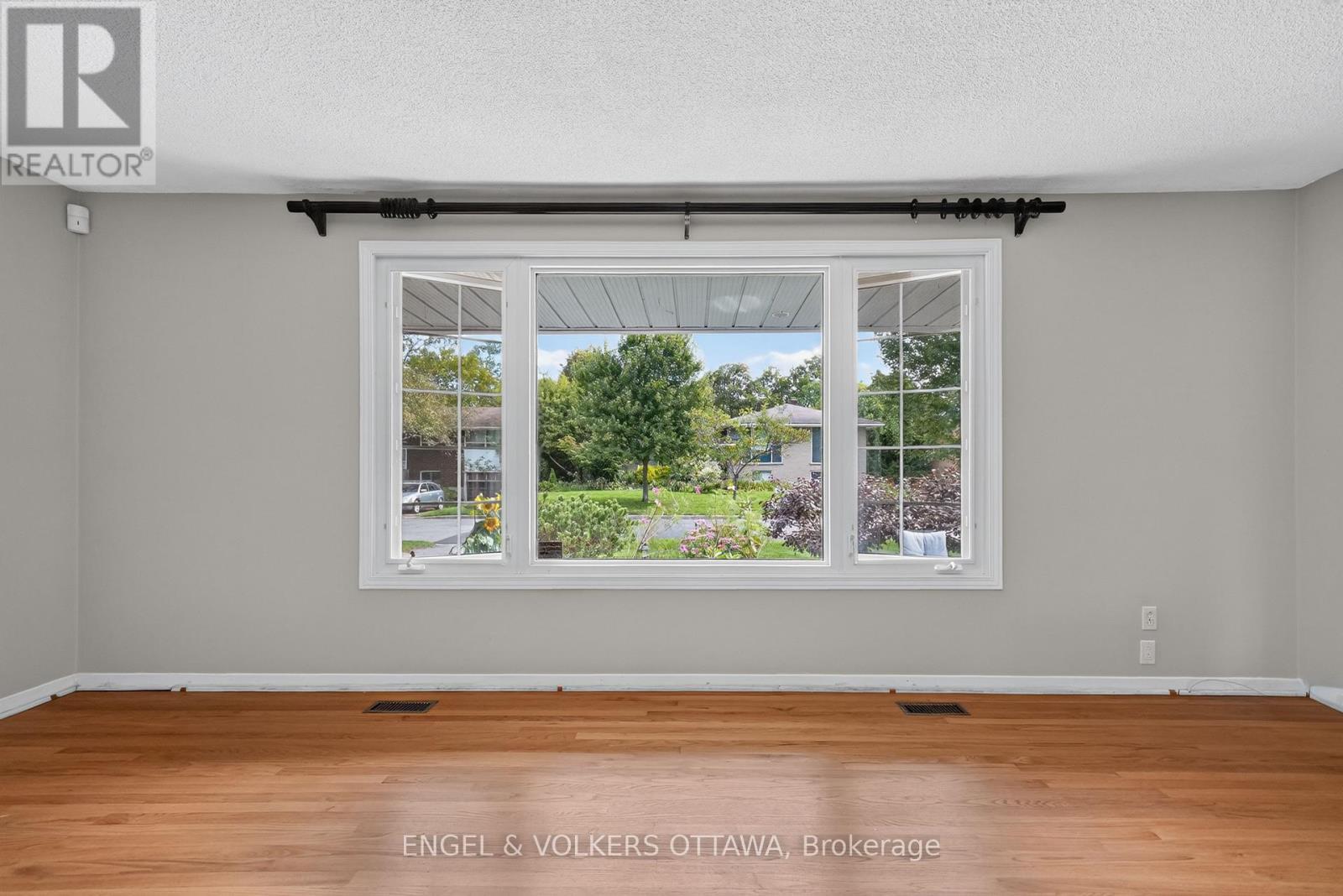 2642 Marble Crescent, Ottawa, ON