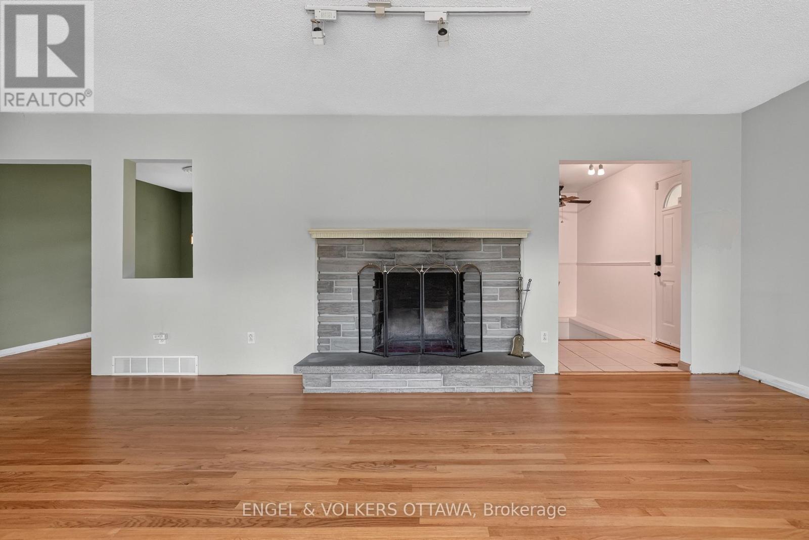 2642 Marble Crescent, Ottawa, ON