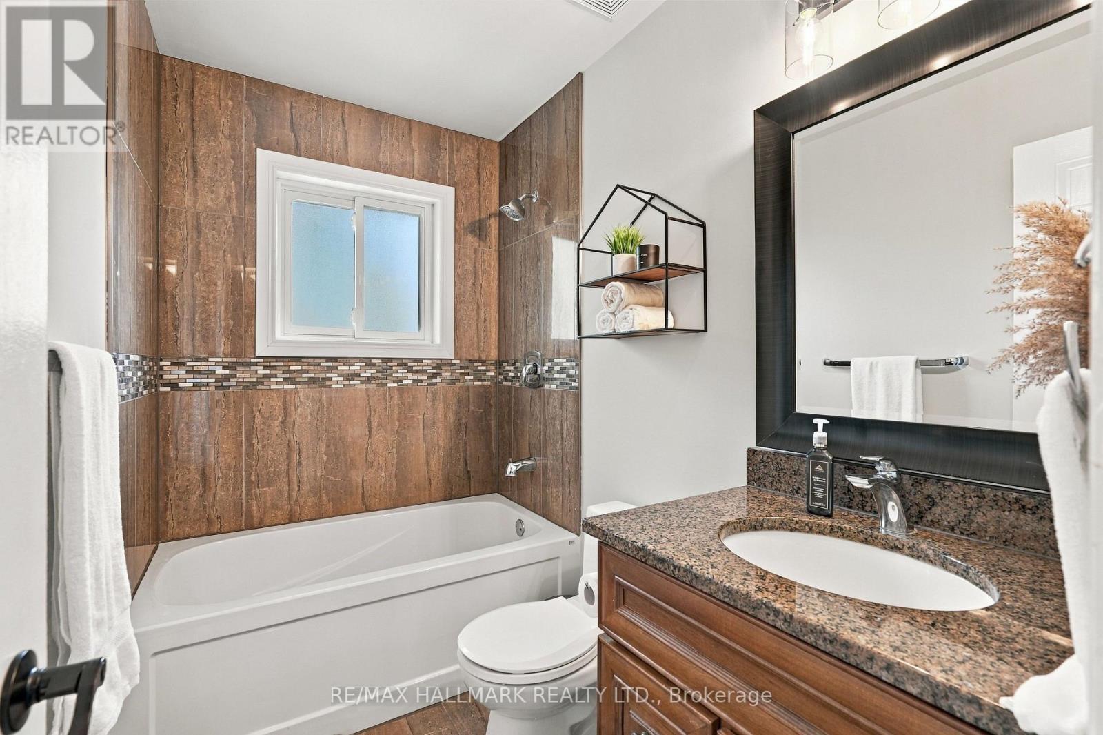 13 Toby Court, East Gwillimbury, ON